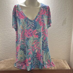 Lilly Pulitzer V-Neck Short Sleeve Top